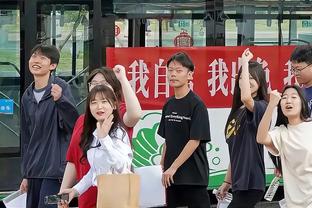 球迷票选德甲历史最佳阵：贝皇、老穆勒领衔，莱万、罗贝里在列